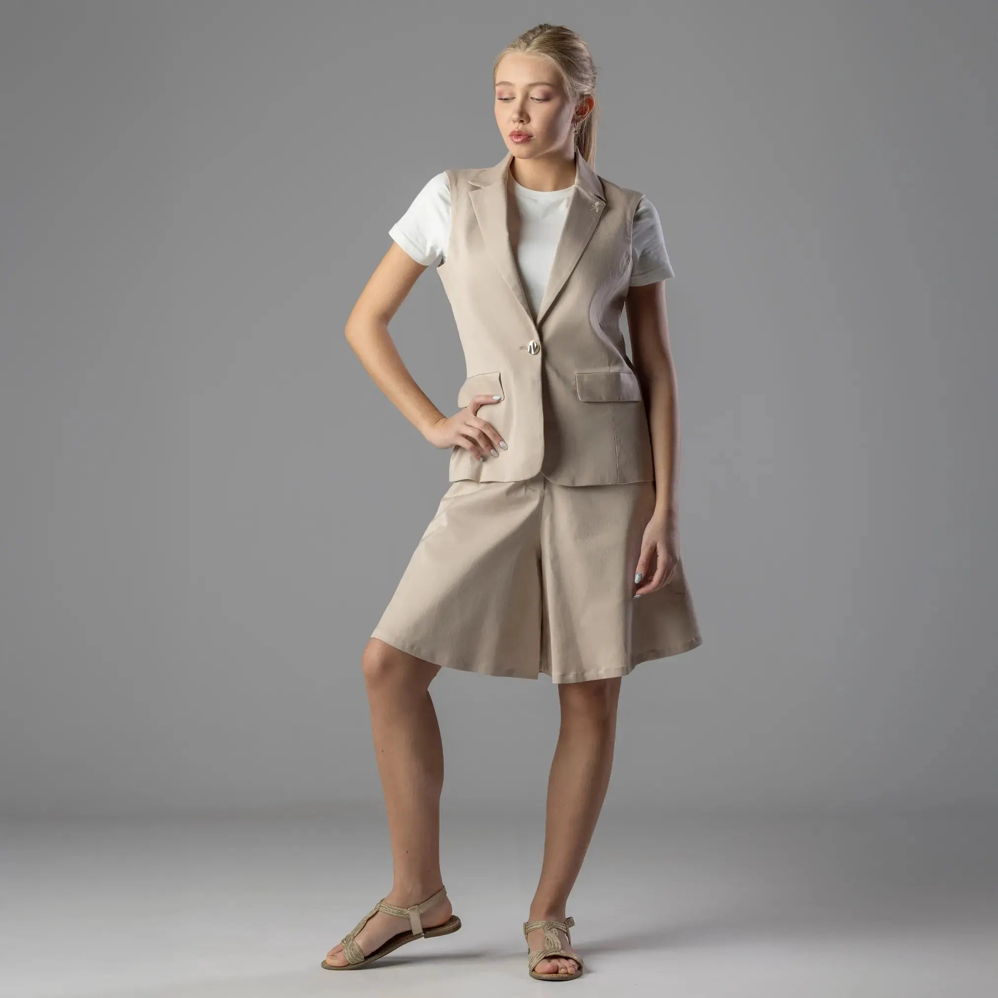 Gilet Beige Sans Manches Moda di Christine