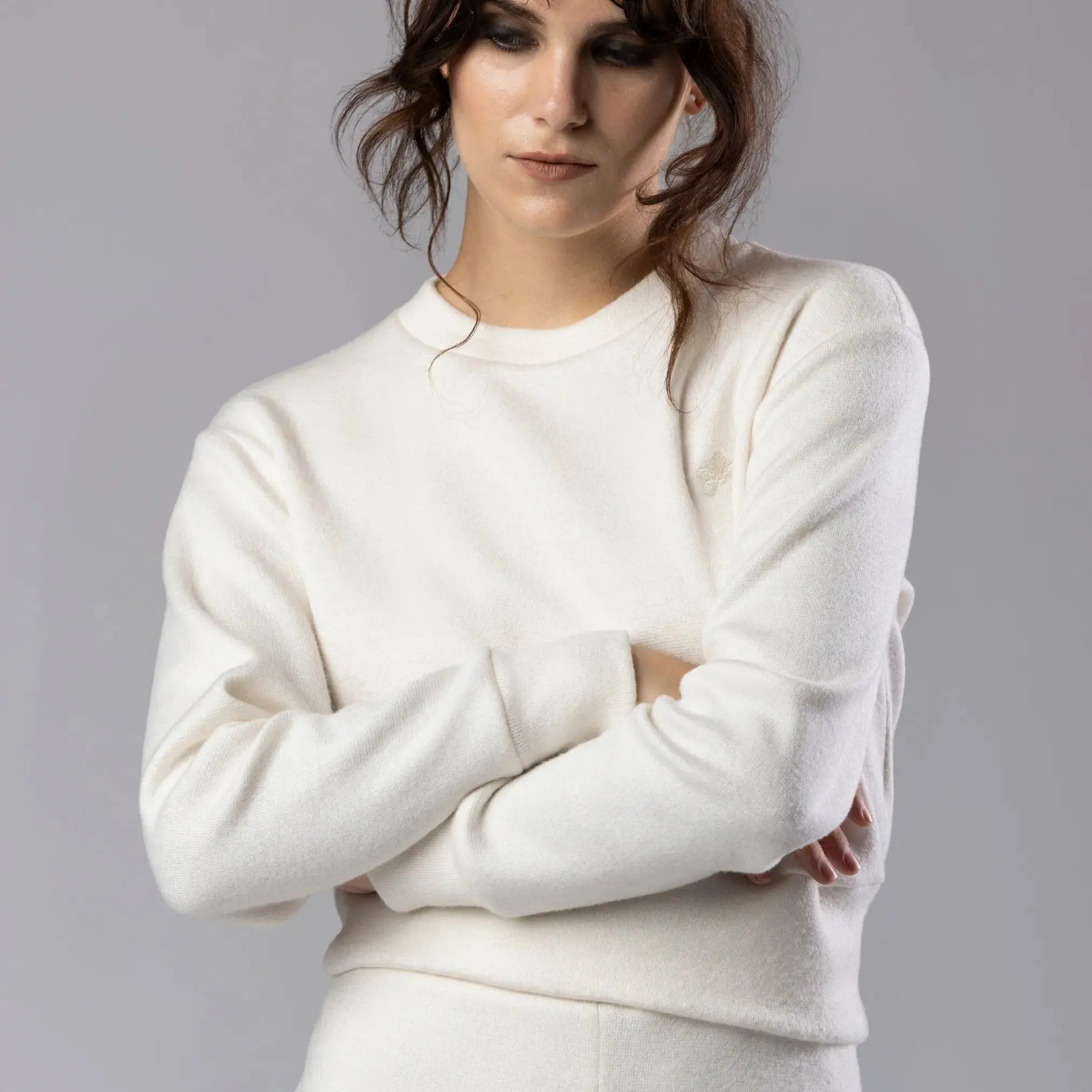 Pull Blanc avec Broderie Orchidée Moda di Christine