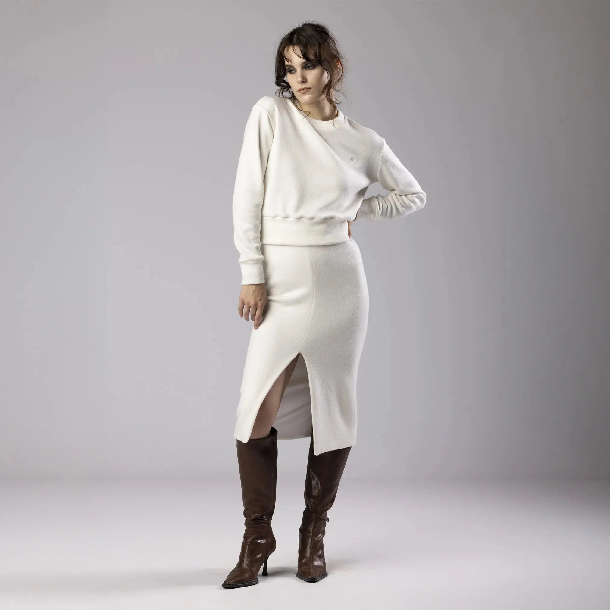 Pull Blanc avec Broderie Orchidée Moda di Christine