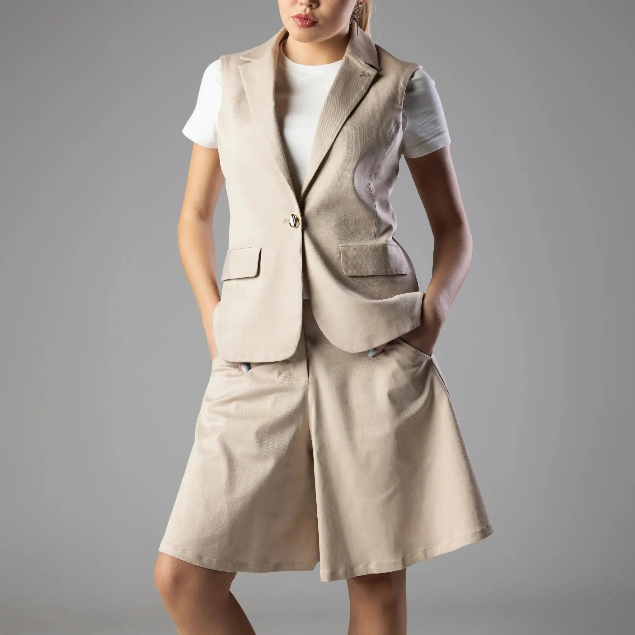 Gilet Beige Sans Manches Moda di Christine