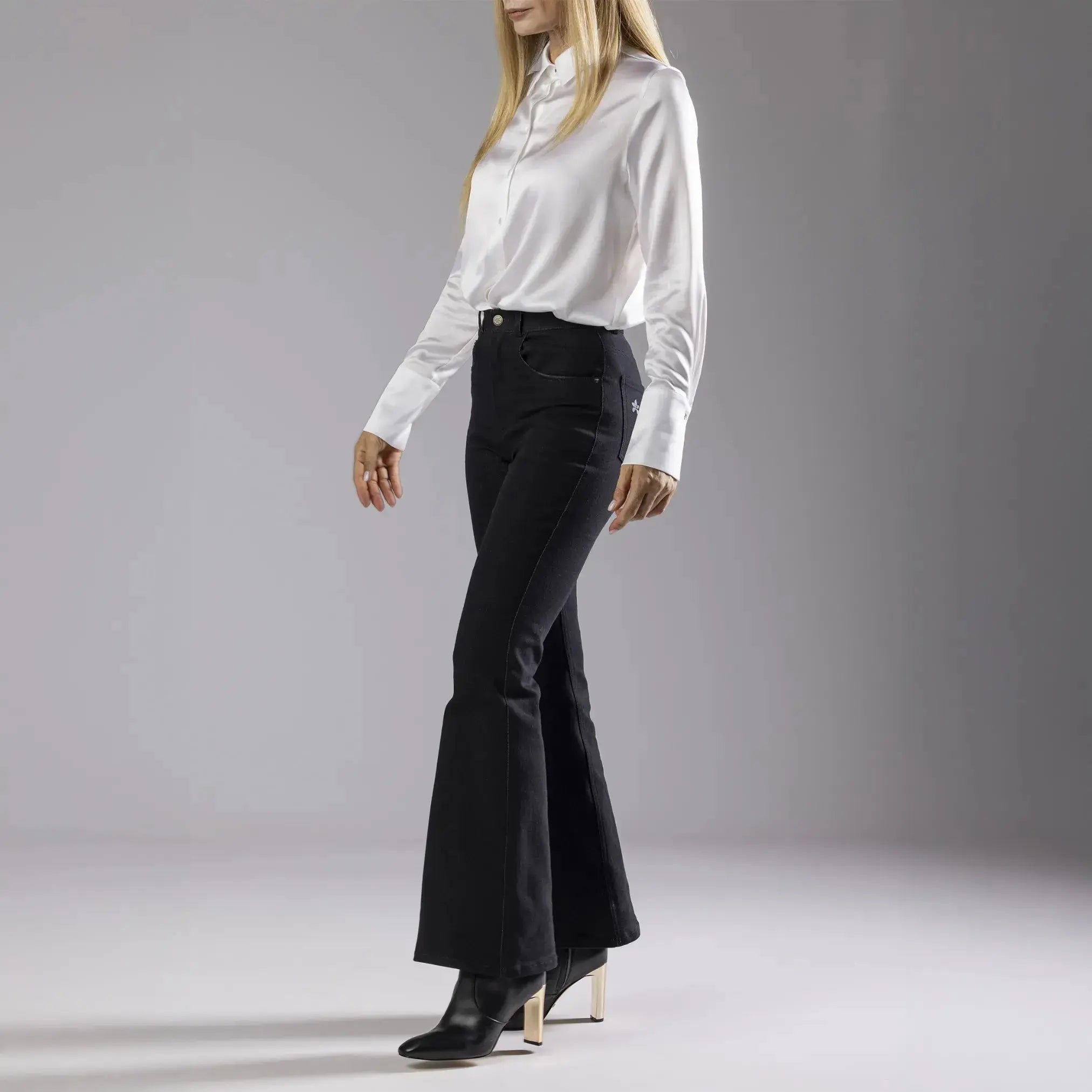 Jean Evasé Noir avec Broderie Orchidée Moda di Christine