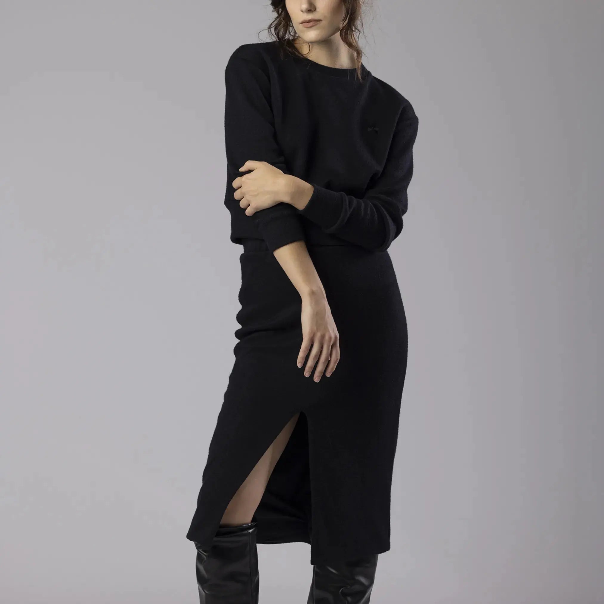 Jupe Noire en Maille avec Fente Frontale Moda di Christine