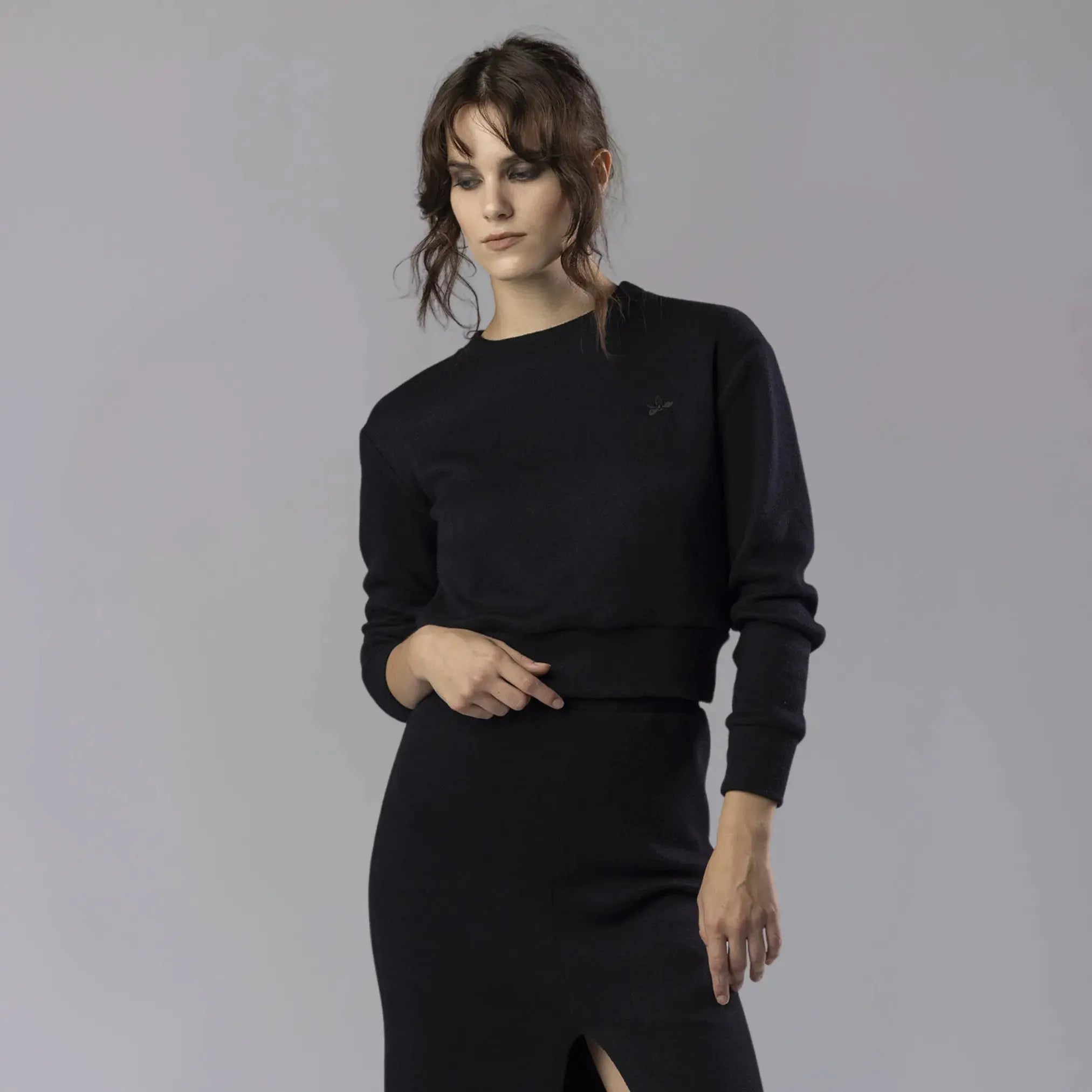 Pull Noir avec Broderie Orchidée Moda di Christine