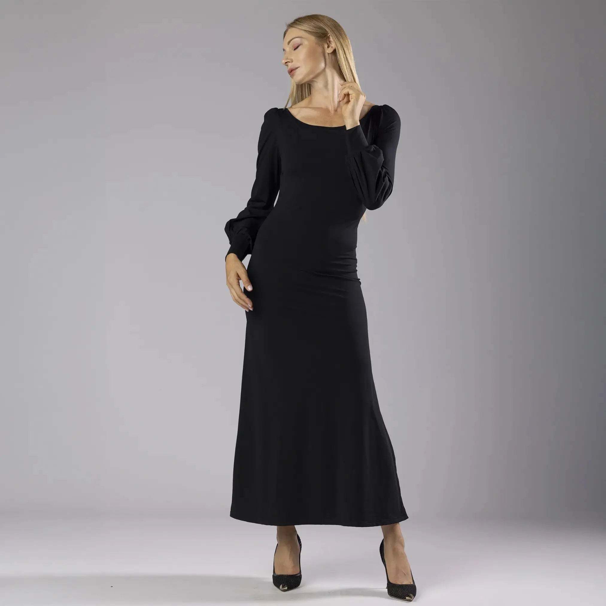 Robe Longue Noire avec Fente Latérale Moda di Christine
