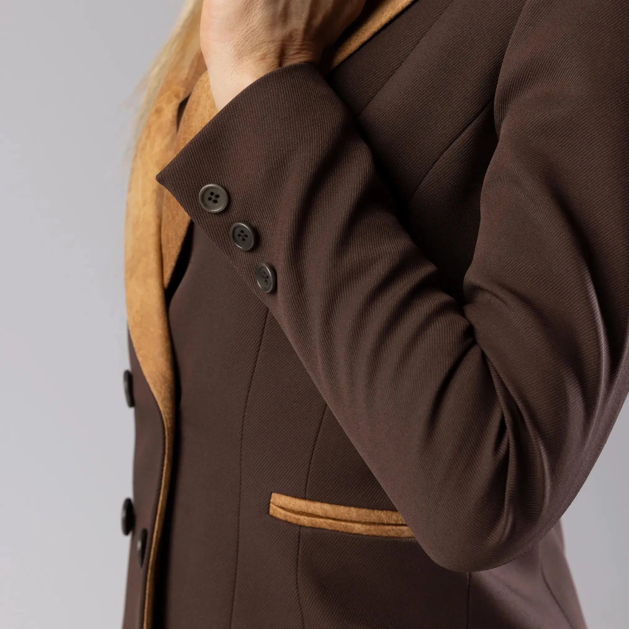 Veste Marron Croisée avec Col en Suède Moda di Christine